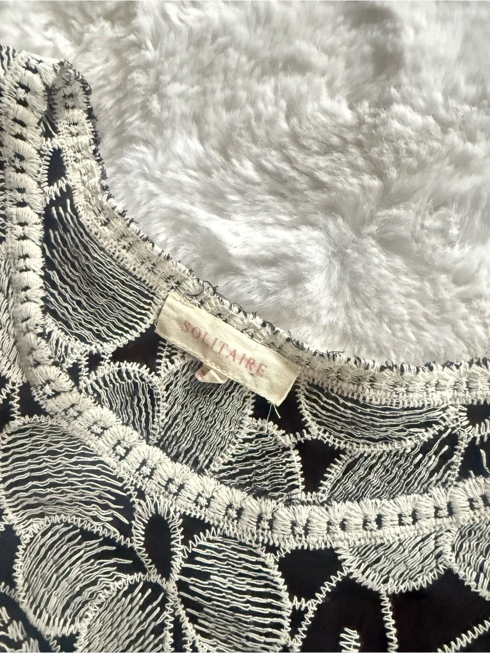 Anthropologie Solitaire Boho Floral Puff-Sleeve Embroidered Top